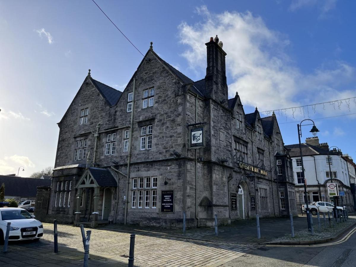 The Bull Hotel Llangefni Εξωτερικό φωτογραφία