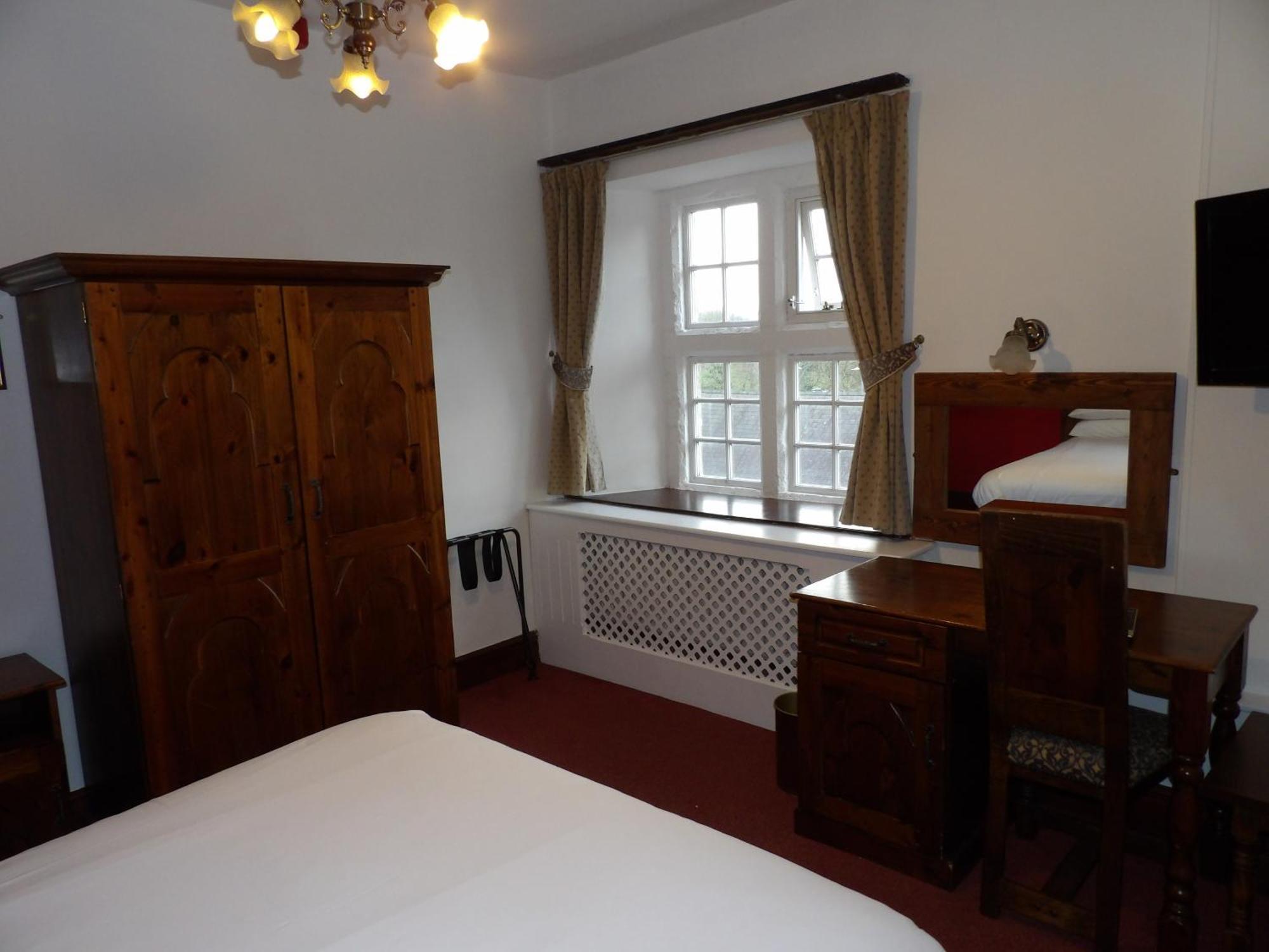 The Bull Hotel Llangefni Εξωτερικό φωτογραφία